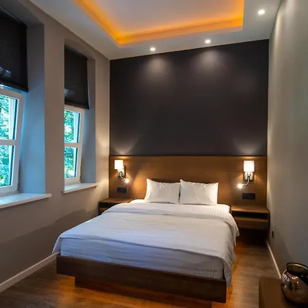 Emilia Bed & Breakfast 4*