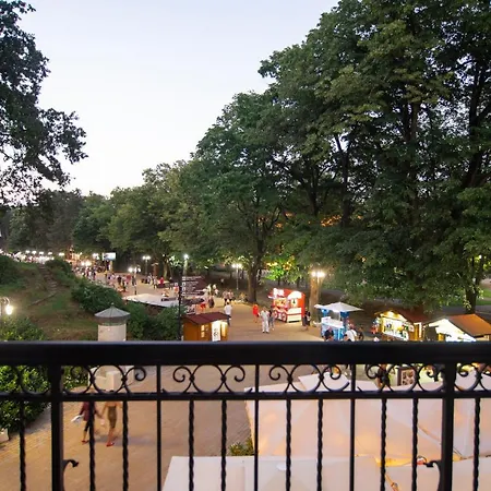 Emilia Bed & Breakfast 4*