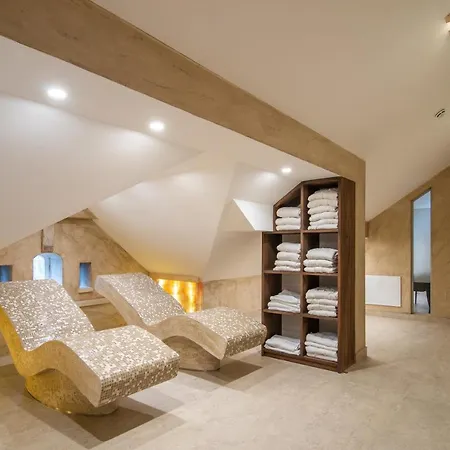 Emilia Bed & Breakfast 4*