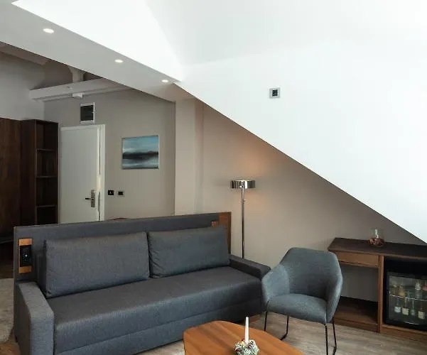 Emilia Couette-café